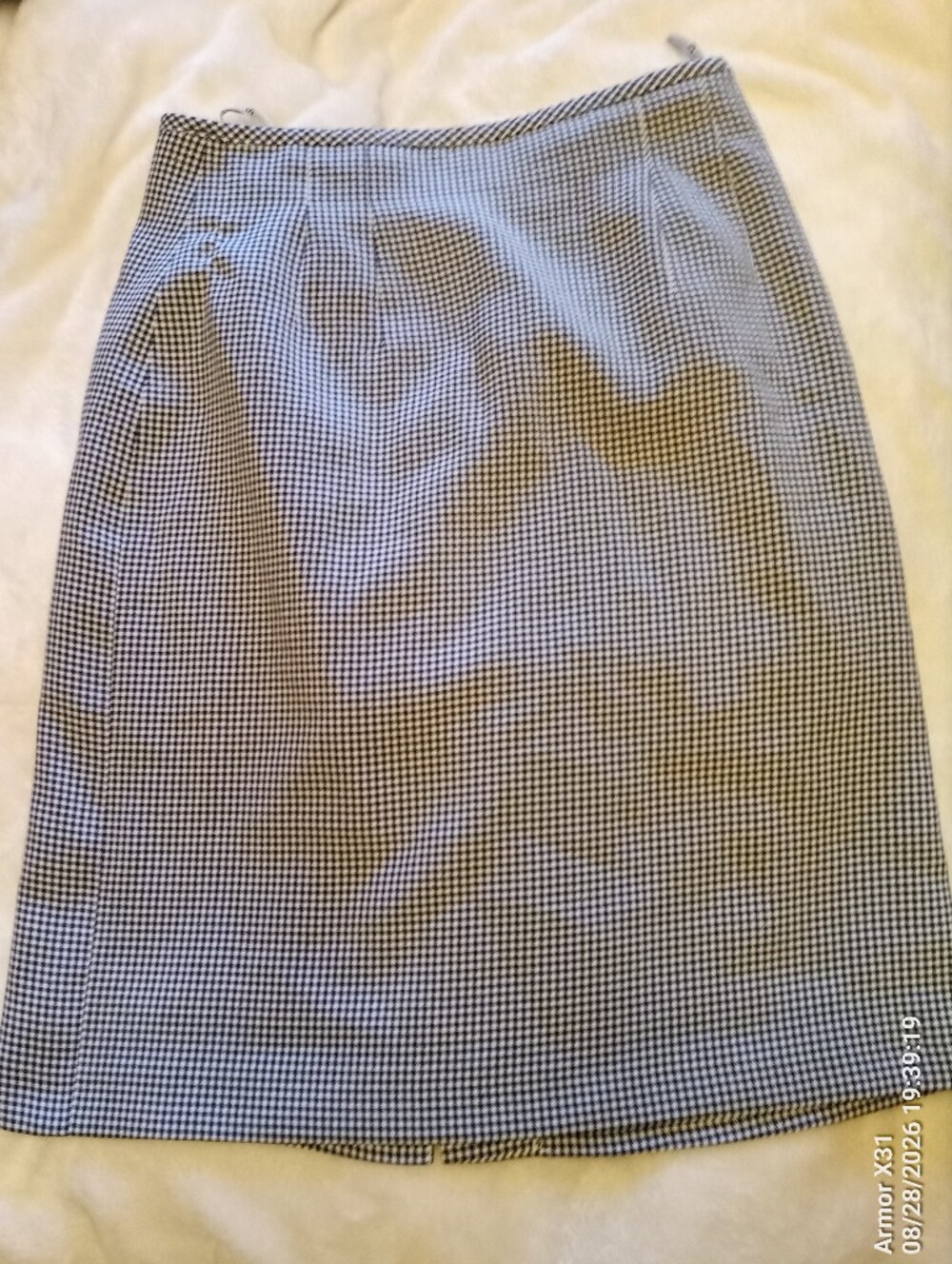 Vintage Black and White Houndstooth Pencil Skirt